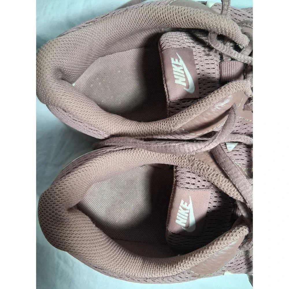 Nike Tanjun Mauve Pink Mesh Running Shoes Womens 7.5 812655-203